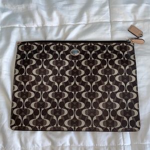 Coach Clutch/Electronic Pouch/Portfolio
